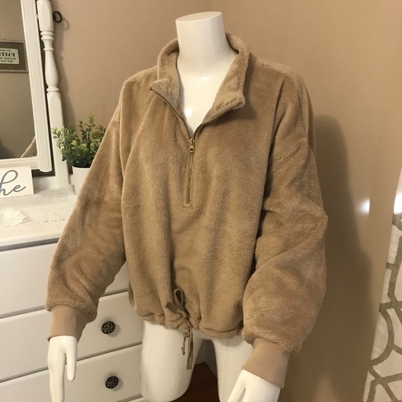 Pullover - Picture 1 of 3